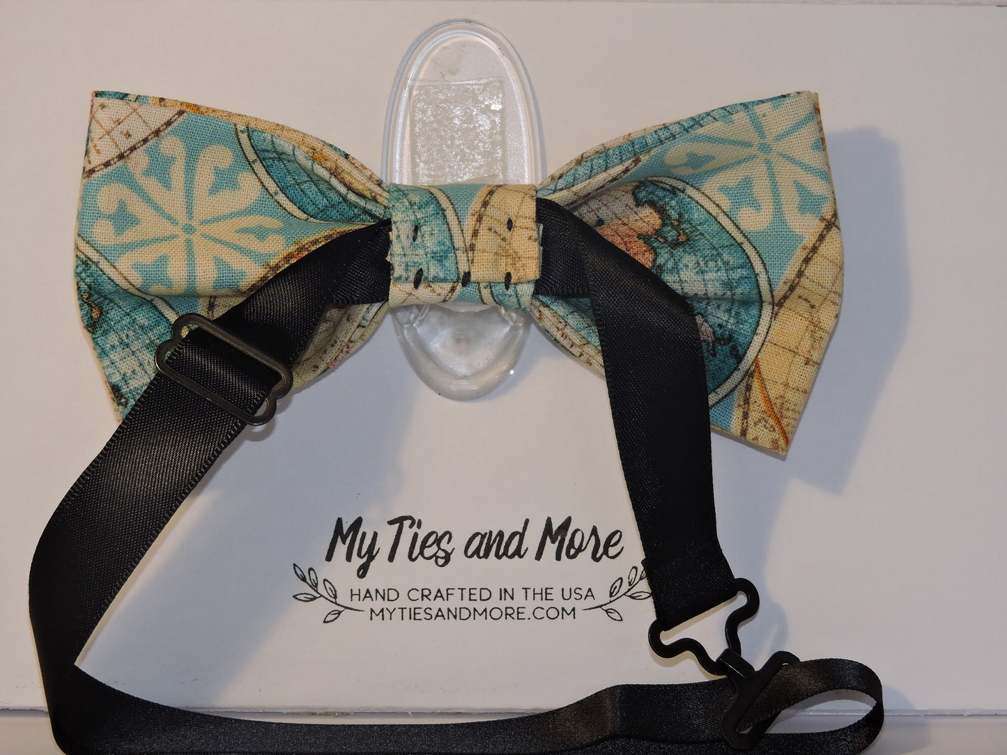 Traveler's Tie, Globe Tie