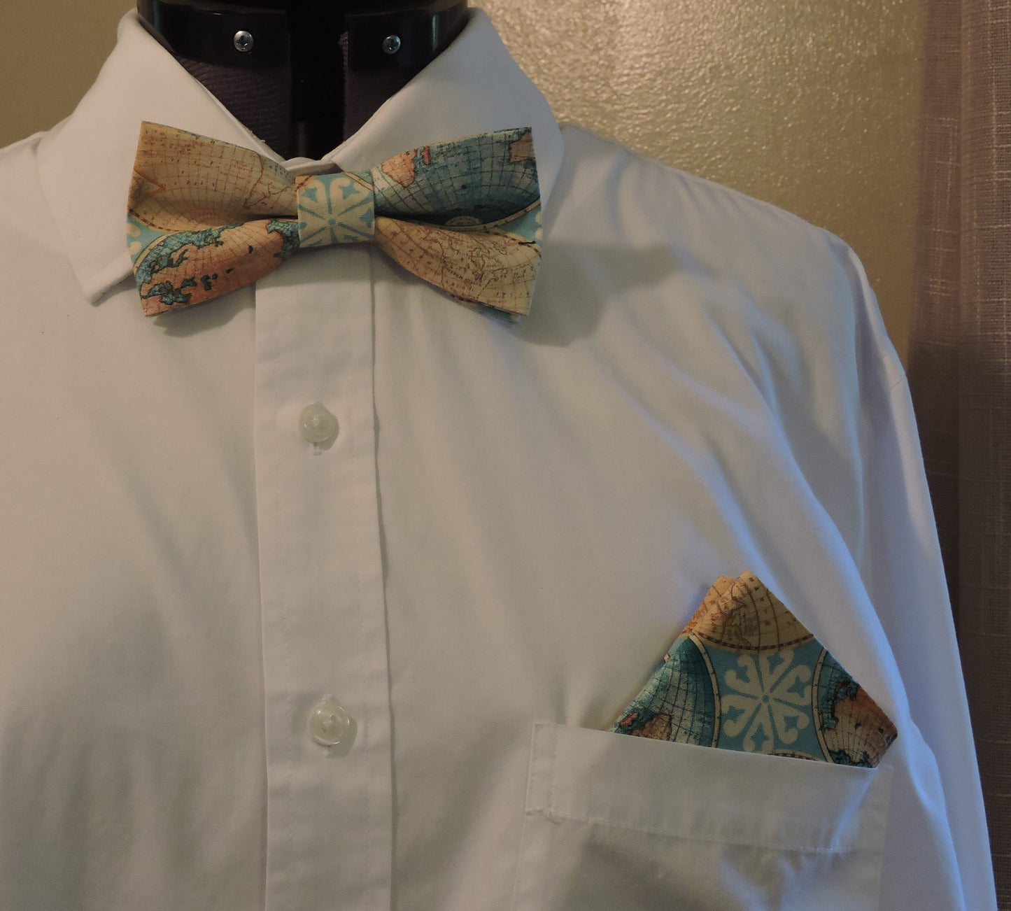Traveler's Tie, Globe Tie
